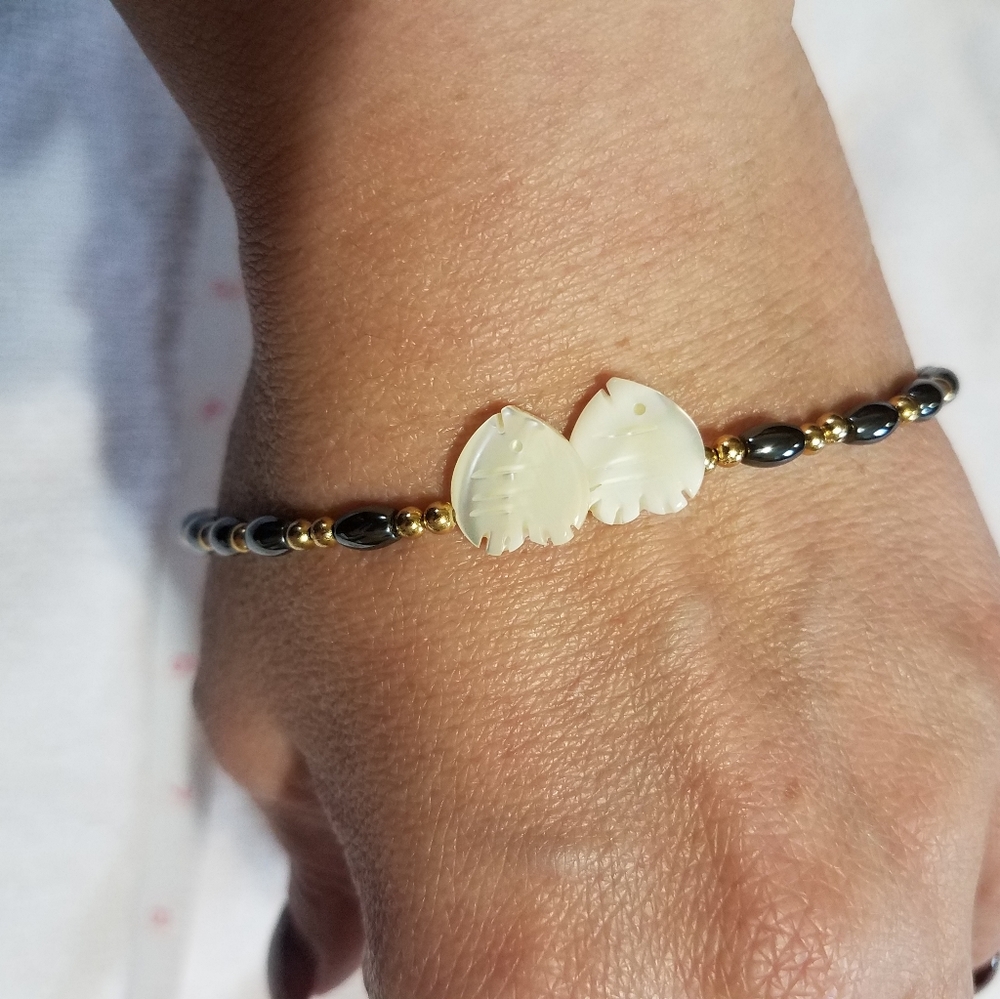 Shell Fish Bracelet - image 1